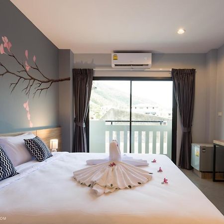 Inest Poshtel Hostel Pantai Kata Luaran gambar